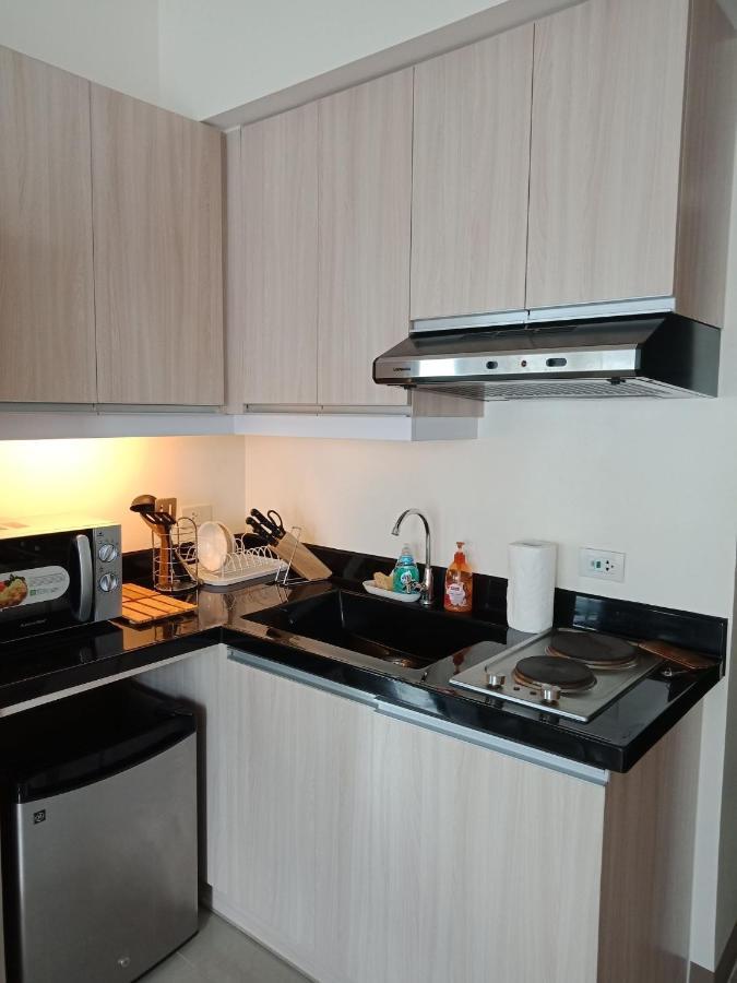 Mabolo Garden Flat A6 With Free Rooftop Pool Cebu Екстер'єр фото